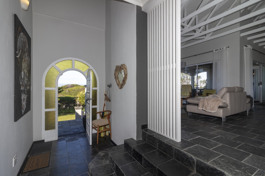 5 Bedroom Property for Sale in West Beach Eastern Cape